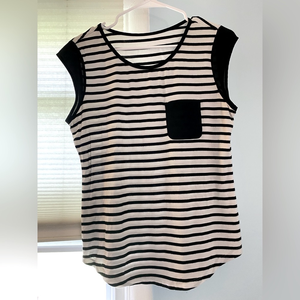 Flowy short sleeve shirt